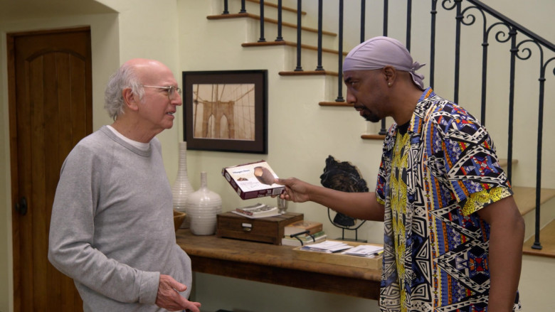 Häagen-Dazs Ice Cream Held by J.B. Smoove as Leon in Curb Your Enthusiasm S11E06 Man Fights Tiny Woman (2021)