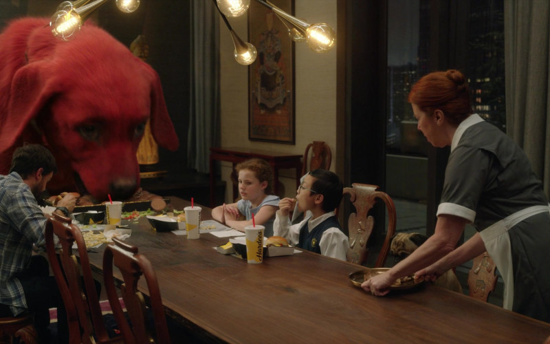 Hardee’s Restaurant Fast Food and Drinks Enjoyed by Darby Camp as Emily, Izaac Wang as Owen & Jack Whitehall as Casey in Clifford the Big Red Dog (2021)