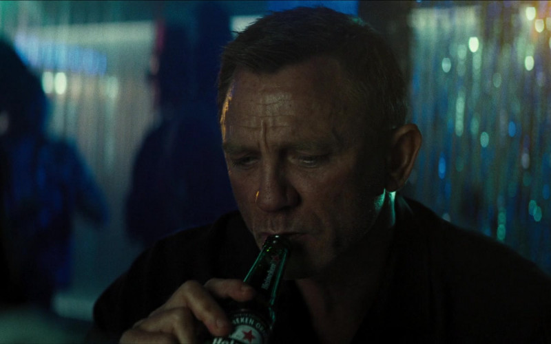Heineken Beer Enjoyed by Daniel Craig as James Bond 007 in No Time to Die (2021)