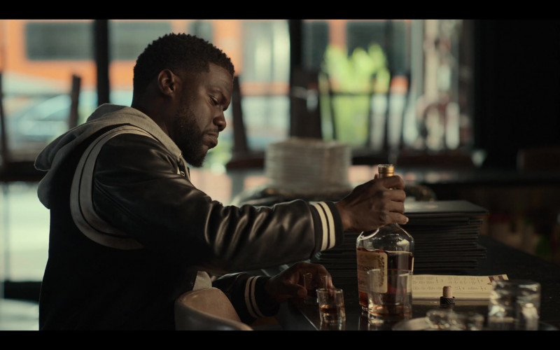 Hennessy Cognac Enjoyed by Kevin Hart as Kid in True Story S01E06 Chapter 6 The Things You Do for Family (2021)