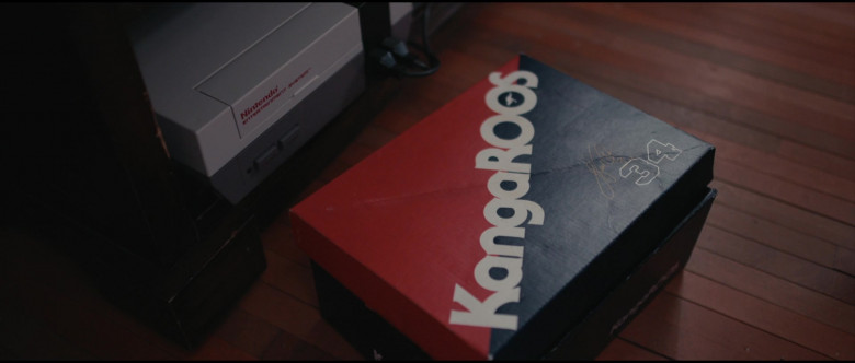 KangaROOS Shoe Box in 8-Bit Christmas (2021)