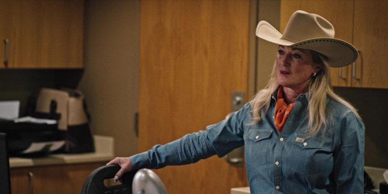 Kimes Ranch Women’s Denim Shirt in Yellowstone S04E04 Winning or Learning (2021)