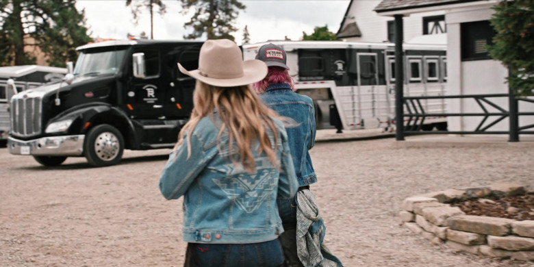 Kimes Ranch Women’s Jeans and Cactus Ropes Cap in Yellowstone S04E03 Going Back to Cali (2021)