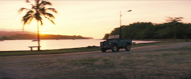 Land Rover Car Driven by Daniel Craig as James Bond in No Time to Die (2)