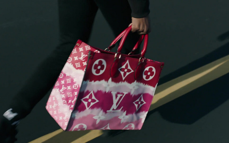 Louis Vuitton Red Handbag in Hightown S02E03 Fresh as a Daisy (2021)