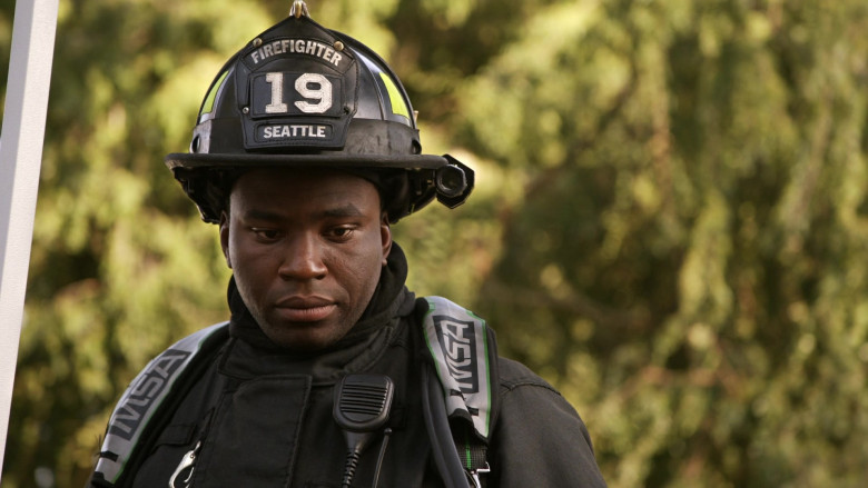 MSA Self Contained Breathing Apparatus in Station 19 S05E05 Things We Lost in the Fire (8)