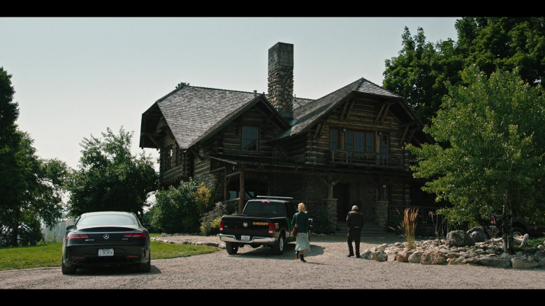 Mercedes-AMG S63 Coupe Sports Car in Yellowstone S04E02 Phantom Pain (4)