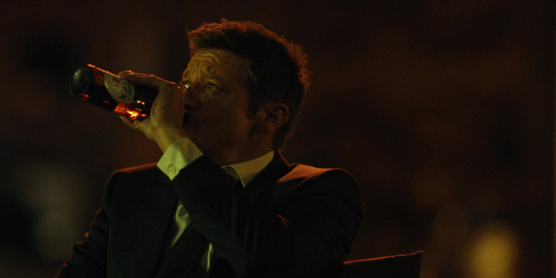 Michelob Ultra Beer Enjoyed by Jeremy Renner as Mike McLusky in Mayor of Kingstown S01E02 The End Begins (2021)