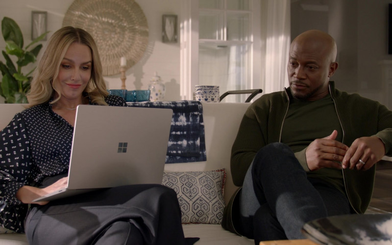 Microsoft Surface Laptop Computer of Monét Mazur as Laura Fine-Baker in All American S04E04 Bird in the Hand (2021)
