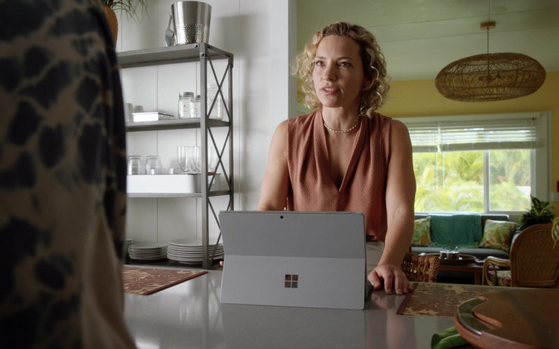 Microsoft Surface Tablet Computer Used by Perdita Weeks as Juliet Higgins in Magnum P.I. S04E07 A New Lease on Death (1)