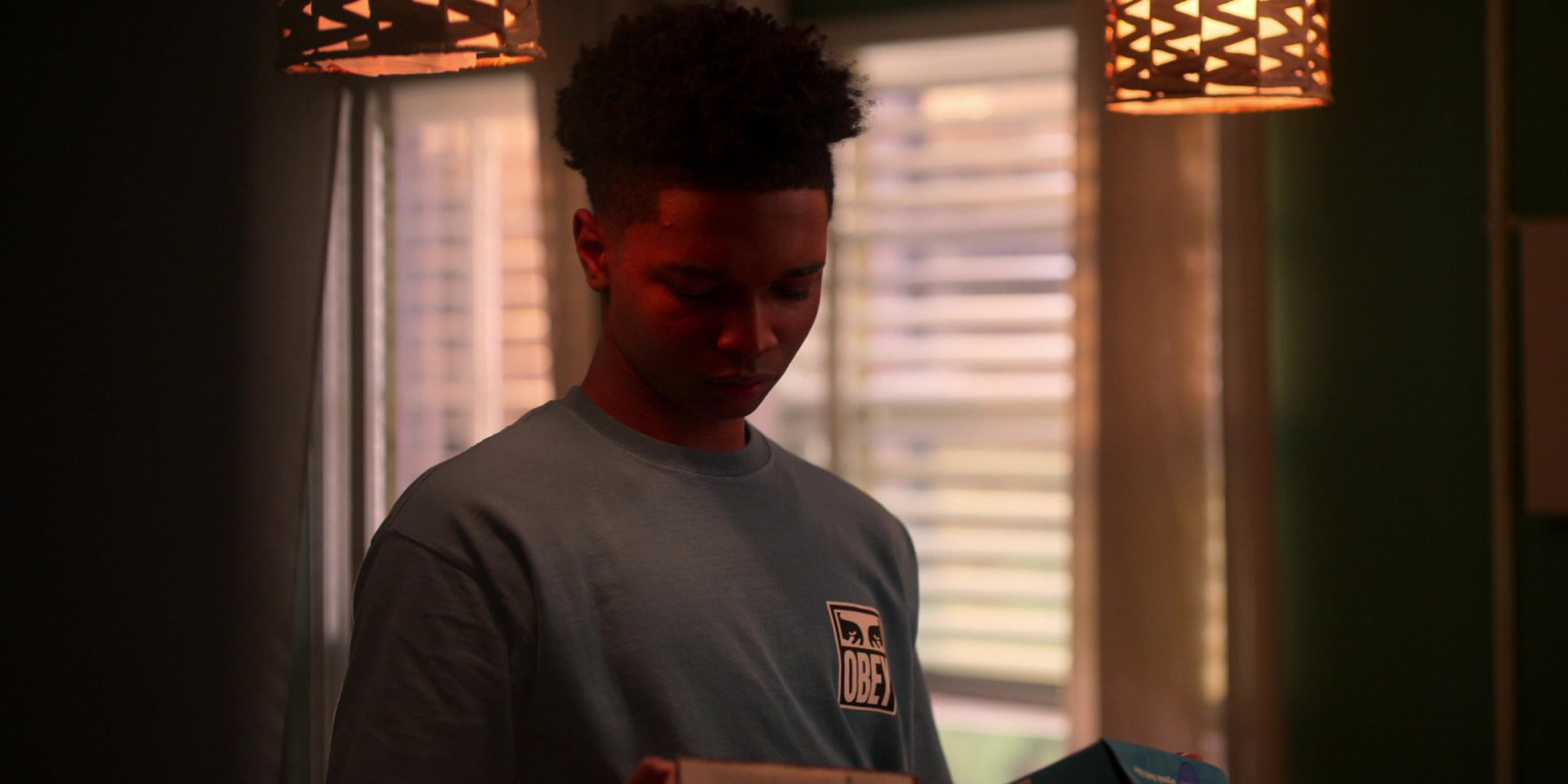 Obey Blue T-Shirt Of Isaiah R. Hill As Jace Carson In Swagger S01E05 ...