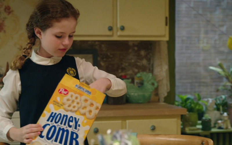 Post Honeycomb Cereal Enjoyed by Darby Camp as Emily Elizabeth Howard in Clifford the Big Red Dog Movie (1)
