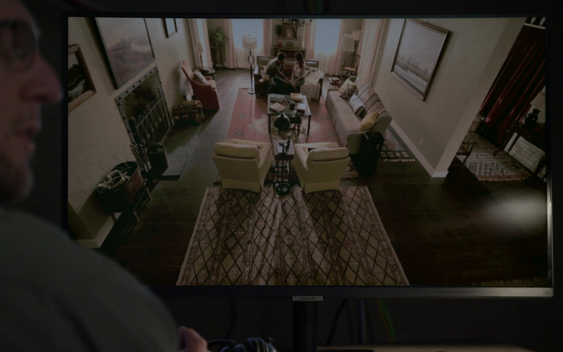 Samsung Monitor in Walker S02E04 It's Not What You Think (2021)