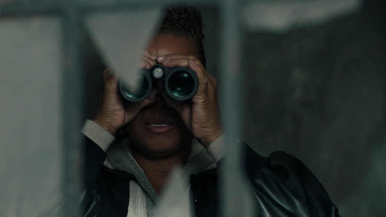 Sig Sauer Binocular Used by Queen Latifah as Robyn McCall in The Equalizer S02E07 When Worlds Collide (2021)