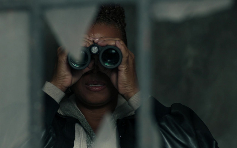 Sig Sauer Binocular Used by Queen Latifah as Robyn McCall in The Equalizer S02E07 "When Worlds Collide" (2021)