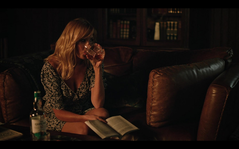 The Glenlivet 12 Year Old Single Malt Speyside Scotch Whisky Enjoyed by Kelly Reilly as Beth Dutton in Yellowstone S04E05 Under a Blanket of Red (4)
