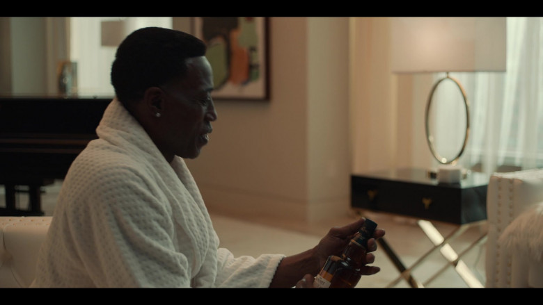 The Glenlivet Single Malt Speyside Scotch Whisky Bottle Held by Wesley Snipes as Carlton in True Story S01E01 Chapter 1 The King of Comedy (2021)