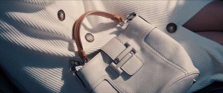 Tod’s Double T Bucket White Leather Bag of Léa Seydoux as Madeleine in No Time to Die (2021)