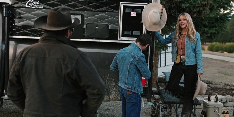 Wrangler Men’s Jeans in Yellowstone S04E03 Going Back to Cali (2021)