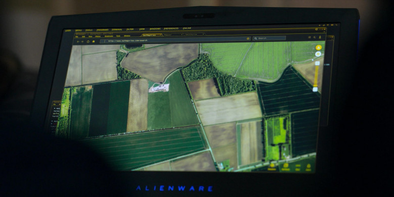 Alienware Gaming Laptop in Alex Rider S02E06 Heist (1)