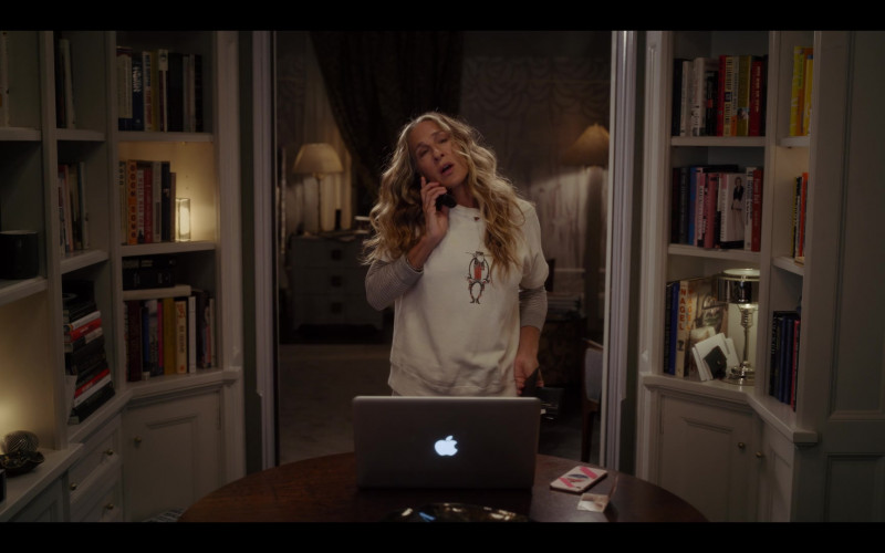 Apple MacBook Laptop Computer Used by Sarah Jessica Parker as Carrie Bradshaw in And Just Like That… S01E03 When in Ro