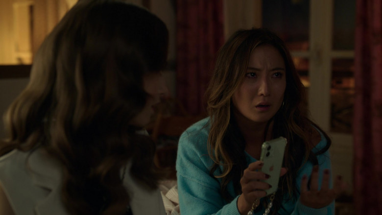 Apple iPhone Smartphone Used by Ashley Park as Mindy Chen in Emily in Paris S02E09 Scents & Sensibility (3)