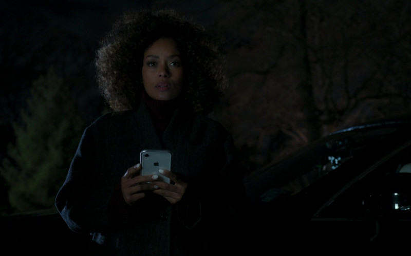Apple iPhone Smartphone of Melanie Liburd as Caridad ‘Carrie' Milgram in Power Book II Ghost S02E04 Gettin' These Ends (2021)