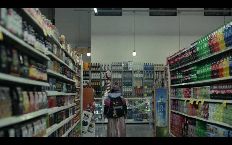 Bai Antioxidant Infusion Drinks and ZICO Coconut Water in Station Eleven S01E01 "Wheel of Fire" (2021)