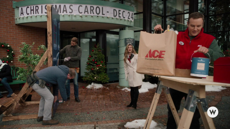 Benjamin Moore Regal Select Interior Paint and Ace Hardware Shopping Bag in A Dickens of a Holiday! (2021)