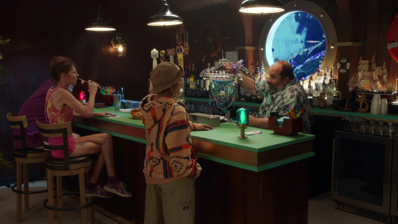 Blue Moon Beer, Miller High Life and Coors Banquet in Claws S04E01 Chapter One Betrayal (2021)
