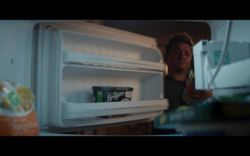 Breyers Ice Cream of Jeremy Renner as Clint Barton in Hawkeye S01E04 "Partners, Am I Right?" (2021)