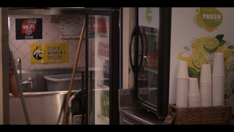 Bubly Sparkling Water Cans, Pepsi and Mtn Dew Soda Bottles in The Sex Lives of College Girls S01E07 I Think I’m a Sex Addict (2