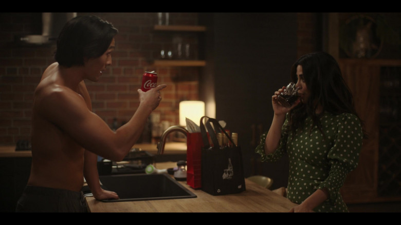 Coca-Cola Soda Enjoyed by Desmond Chiam as Nick Zhao in With Love S01E01 Nochebuena (2021)