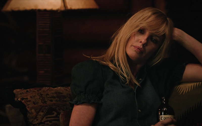 Coors Banquet Beer Enjoyed by Kelly Reilly as Beth Dutton in Yellowstone S04E07 Keep the Wolves Close (1)