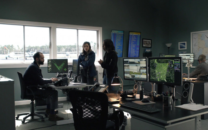 Dell Computer Monitors in Hightown S02E08 Houston, We Have a Problem (1)