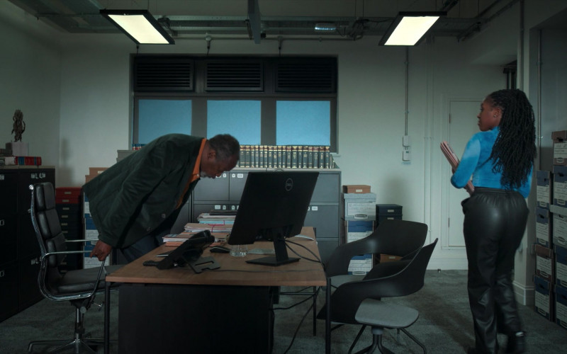 Dell Monitor in Alex Rider S02E05 "Threats" (2021)