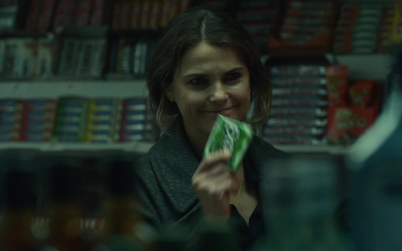 Extra Gum Held by Keri Russell as Julia Meadows in Antlers (2021)