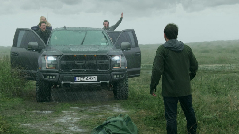 Ford F-150 Raptor Pickup Truck in It's Always Sunny in Philadelphia S15E08 The Gang Carries a Corpse Up a Mountain (1)