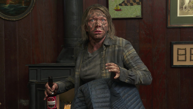 George Killian's Irish Red Beer in It's Always Sunny in Philadelphia S15E08 The Gang Carries a Corpse Up a Mountain (2021)