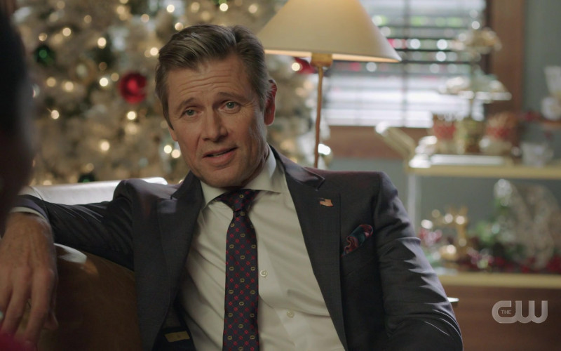 Gucci Men's Tie of Grant Show as Blake Carrington in Dynasty S05E02 That Holiday Spirit (2021)