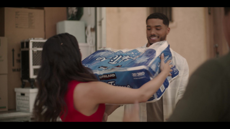 Kirkland Signature Bath Tissue in With Love S01E04 Independence Day (2021)