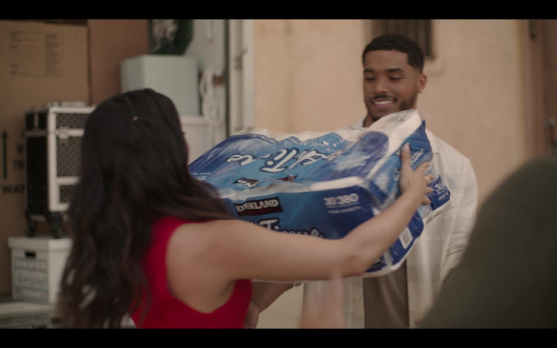 Kirkland Signature Bath Tissue in With Love S01E04 Independence Day (2021)