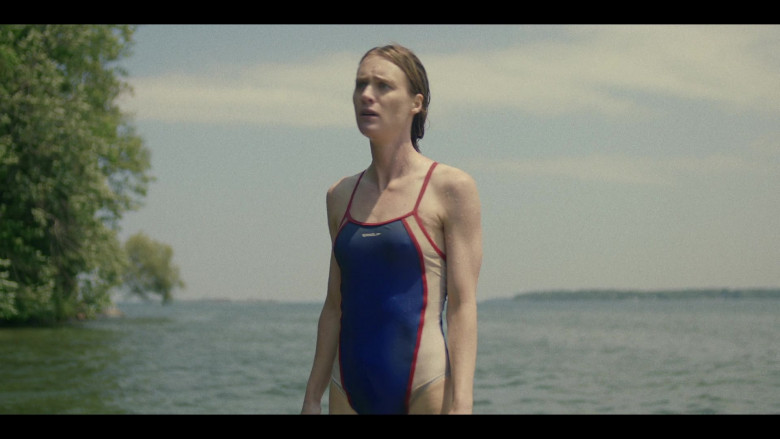 Mackenzie Davis as Kirsten Wears Speedo Swimsuit in Station Eleven S01E02 TV Show (3)