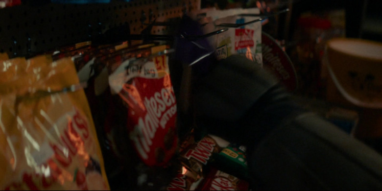 Maltesers, Kit Kat and Twix Candy Bars in Doctor Who S13E06 The Wedding of River Song (2021)