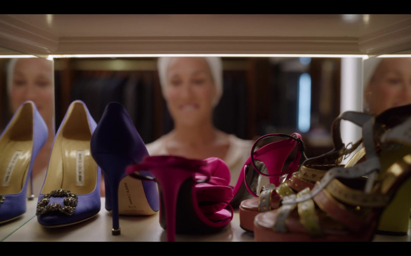 Manolo Blahnik Women’s Designer Shoes of Sarah Jessica Parker as Carrie Bradshaw in And Just Like That… S01E01 Hell