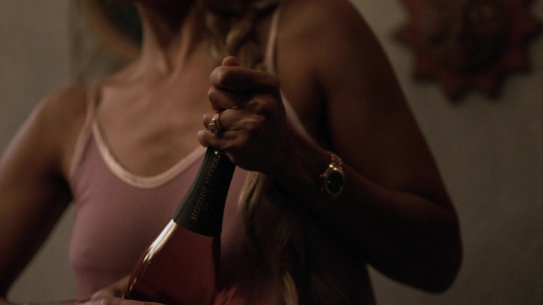 McBride Sisters Wine Bottle in Insecure S05E07 Chillin’, Okay! (2021)