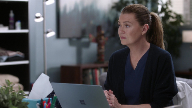 Microsoft Surface Laptop Computer in Grey's Anatomy S18E08 It Came Upon a Midnight Clear (2021)