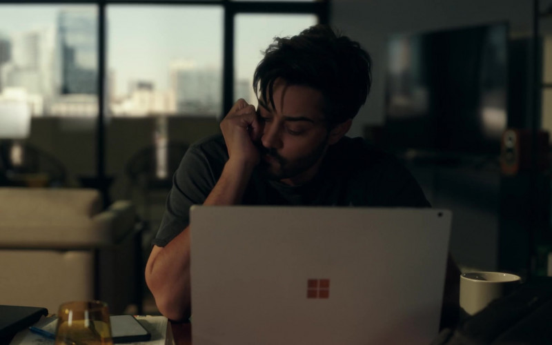 Microsoft Surface Laptop Computer of Manish Dayal Manish Dayal as Devon Pravesh in The Resident S05E09 He'd Really Like to Put in a Central Line (2021)