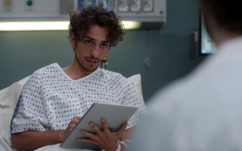 Microsoft Surface Tablet Held by Actor in Grey’s Anatomy S18E08 It Came Upon a Midnight Clear (2021)