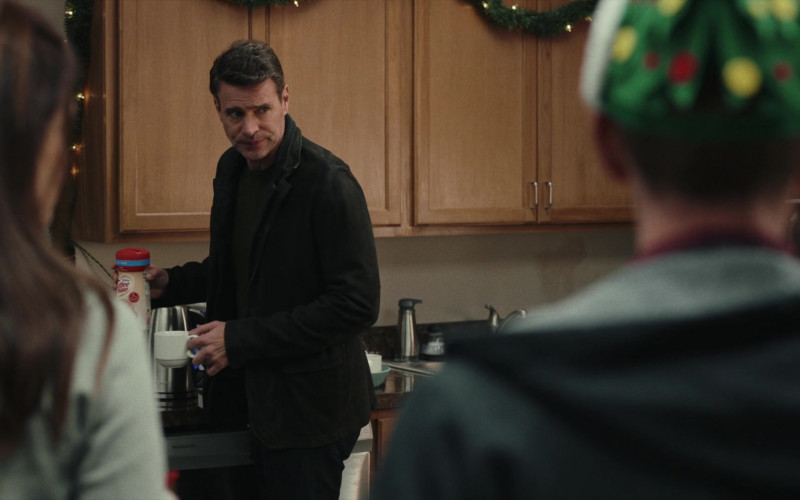 Nestle Coffee mate Coffee Creamer in The Big Leap S01E10 Swan Song (2021)